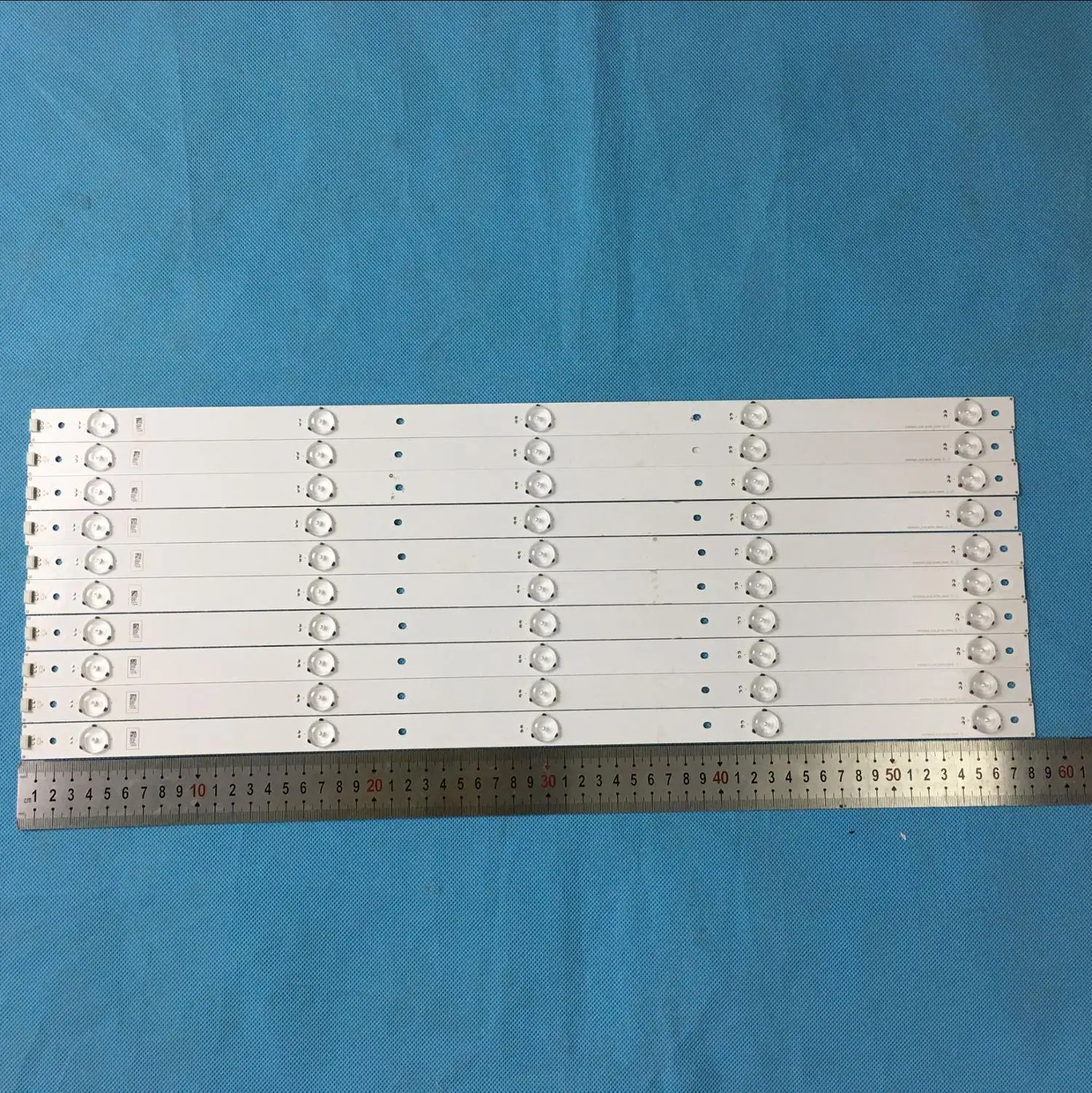Светодиодная лента для подсветки SVH550AH9 SVH550AC3_5 LED _ REV05_150410 10 шт. 5 светодиодов s 584