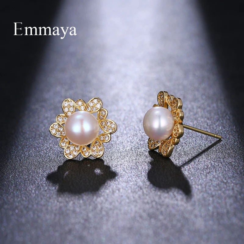 Женские серьги-гвоздики с золотистым цветком и жемчугом Emmaya Новое поступление