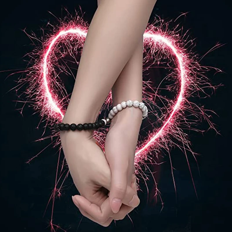 B36D 2 шт. Парные браслеты магнитное расстояние Король Королева Корона его и ее