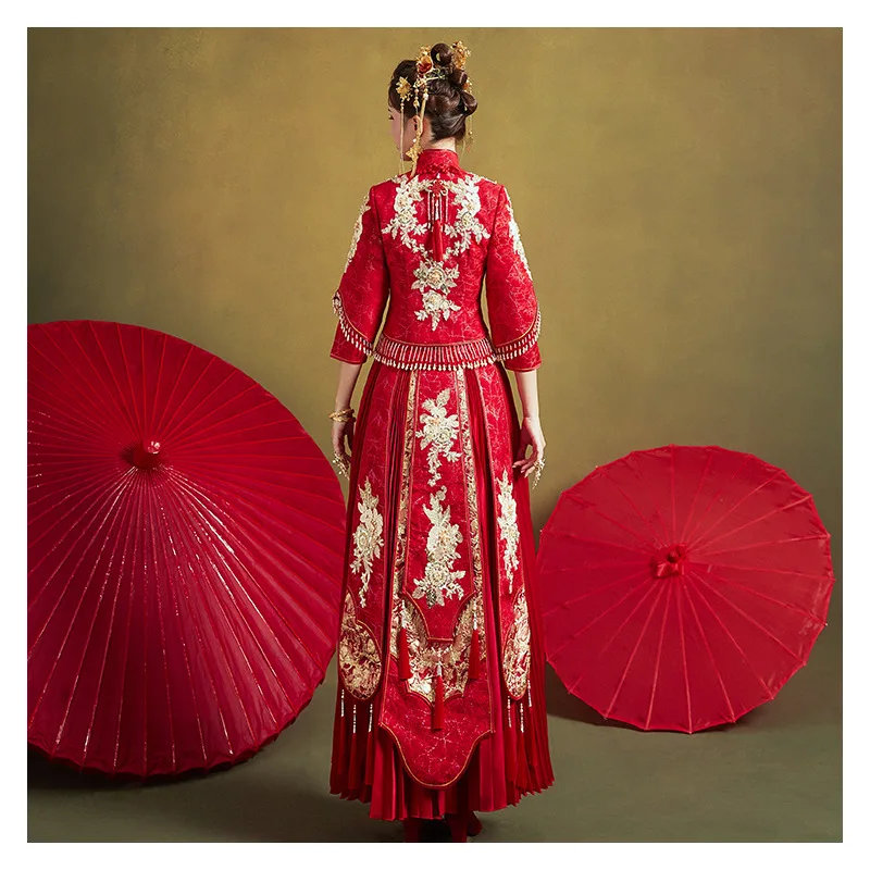 Платье-Ципао с вышивкой и воротником-стойкой рукавом три четверти |