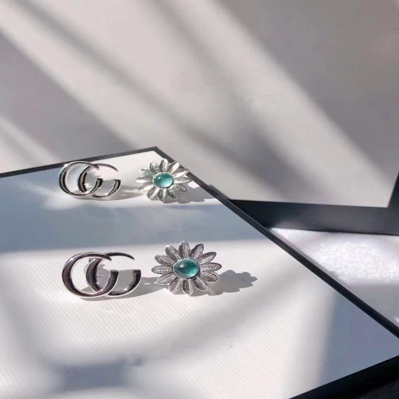 

1: 1 925 Sterling Silver High-End Flower Daisy Kallaite Dissymmetry Earrings Women Logo Original Jewelry Valentines Gift