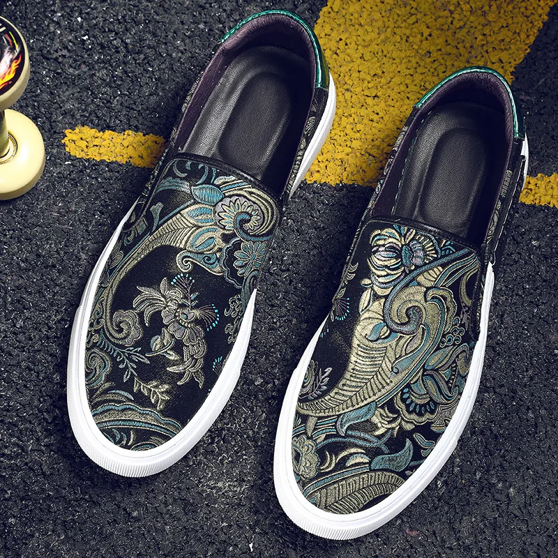 

2019 Totem embroidery Canvas Shoes Men Casual Shoes Male Loafer Fashion flats Shoes