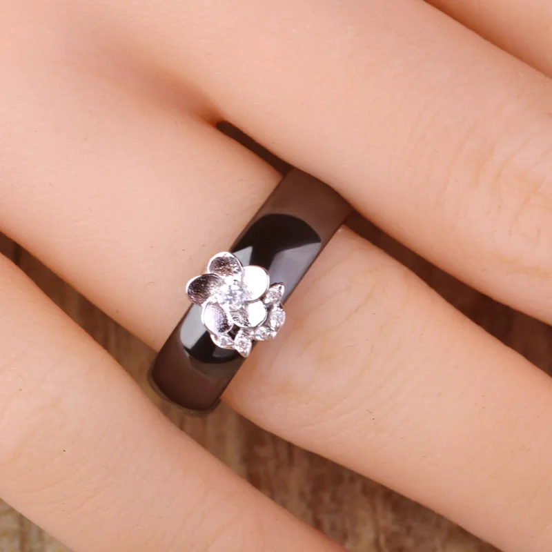 Набор свадебных украшений MECHOSEN серьги и кольца белого/черного цвета из керамики