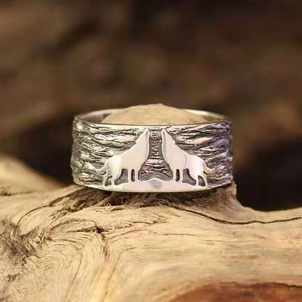 

Coconal Vintage Engraved Animal Frostwolf Mens Finger Ring For Punk Hip Hop Couple Male Wolf Party Club Jewelry Viking Rings