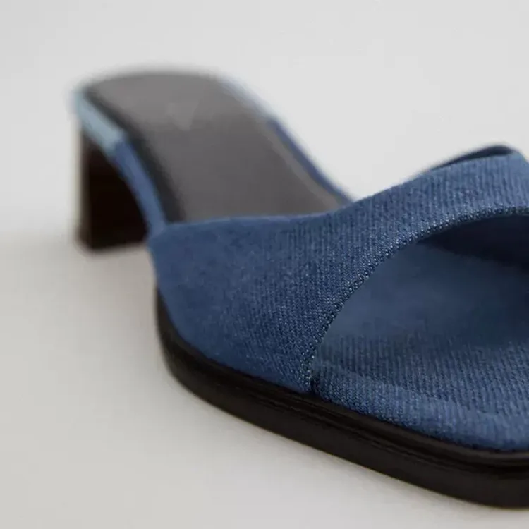 

Shoes Woman 2021 Female Slippers Rubber Flip Flops Square heel Lady Med Luxury Slides New Hawaiian Summer Soft Block Denim Girl