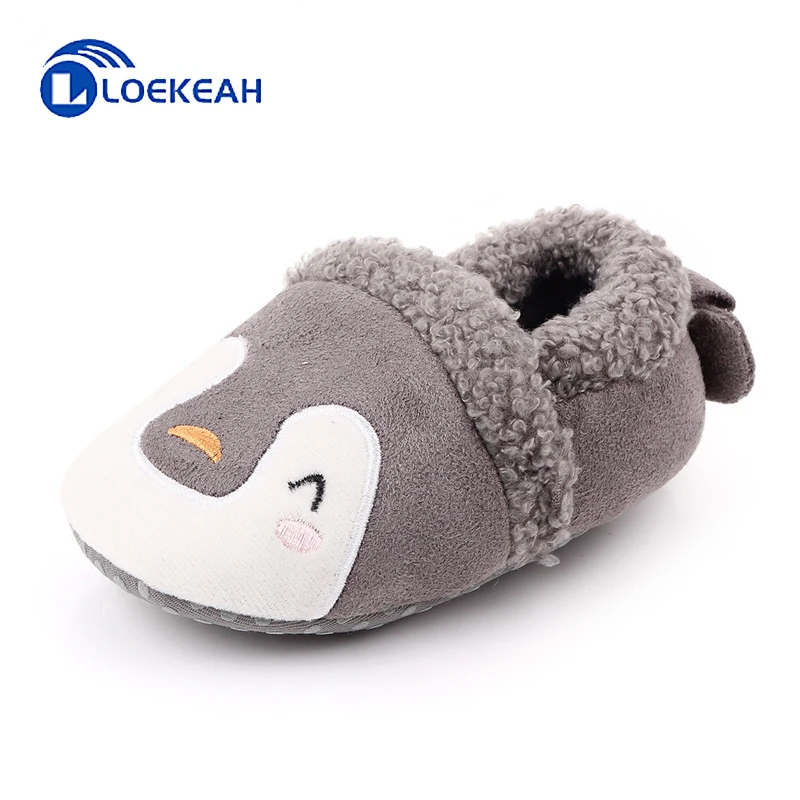 

Симпатичные Детские повседневные туфли, Мультяшные животные, тапочки для маленьких девочек, плюшевые теплые зимние туфли для младенцев, об...