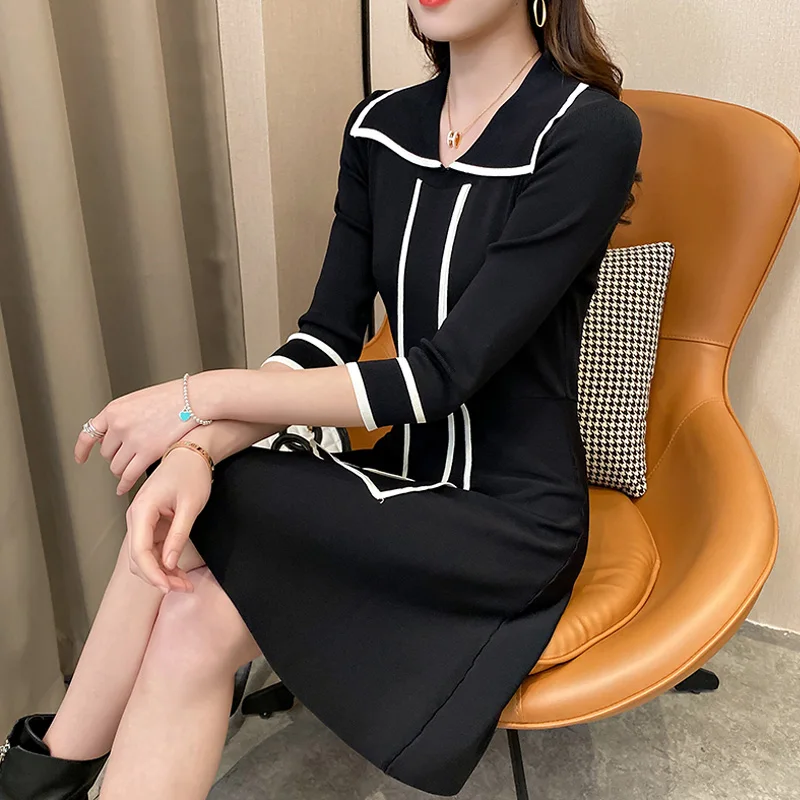 

Элегантное приталенное платье с контрастной талией и рукавом три четверти в Корейском стиле на раннюю весну 2021