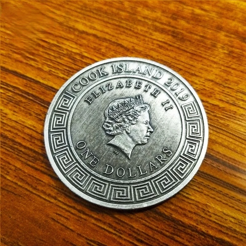 

2021 New Sea King Poseidon Silver Gold Coins Elizabeth Two Iron Metal Replica Travel Souvenirs for Home Gifts Crafts Collection