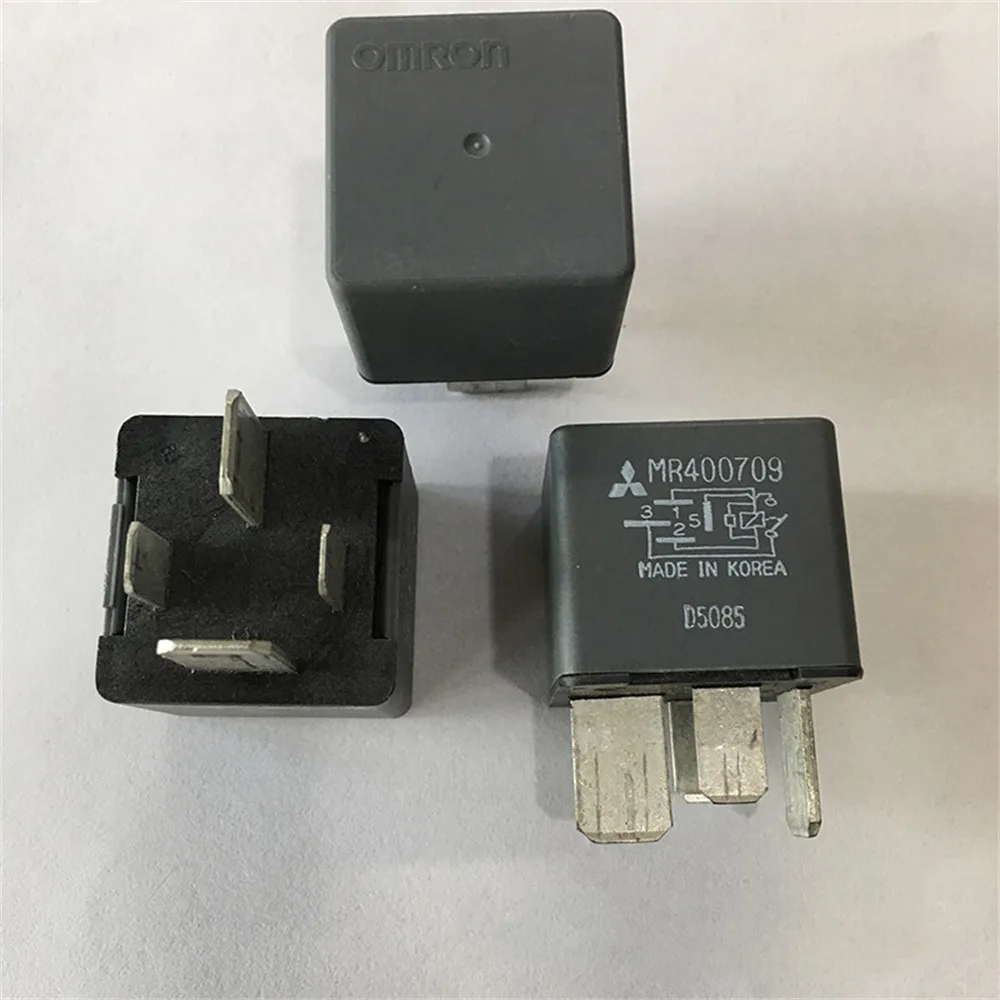 

1pcs 4-pin 12V relay MR400709
