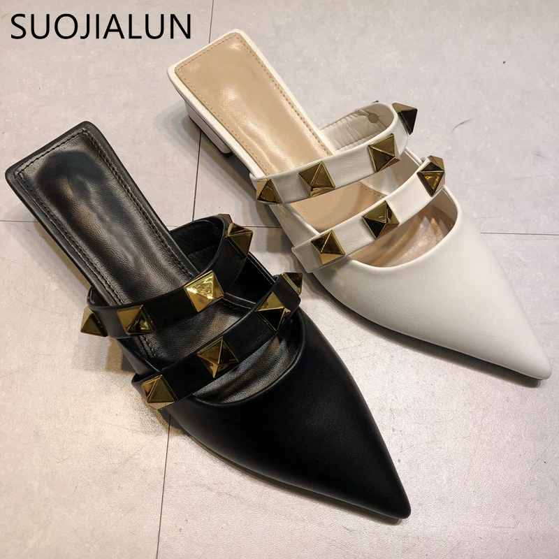 

SUOJIALUN 2021 Spring New Women Slipper Fashion Brand Rivet Pointed Toe Slip On Mules Shoes Low Heel Ladies Slides Outdoor Snada