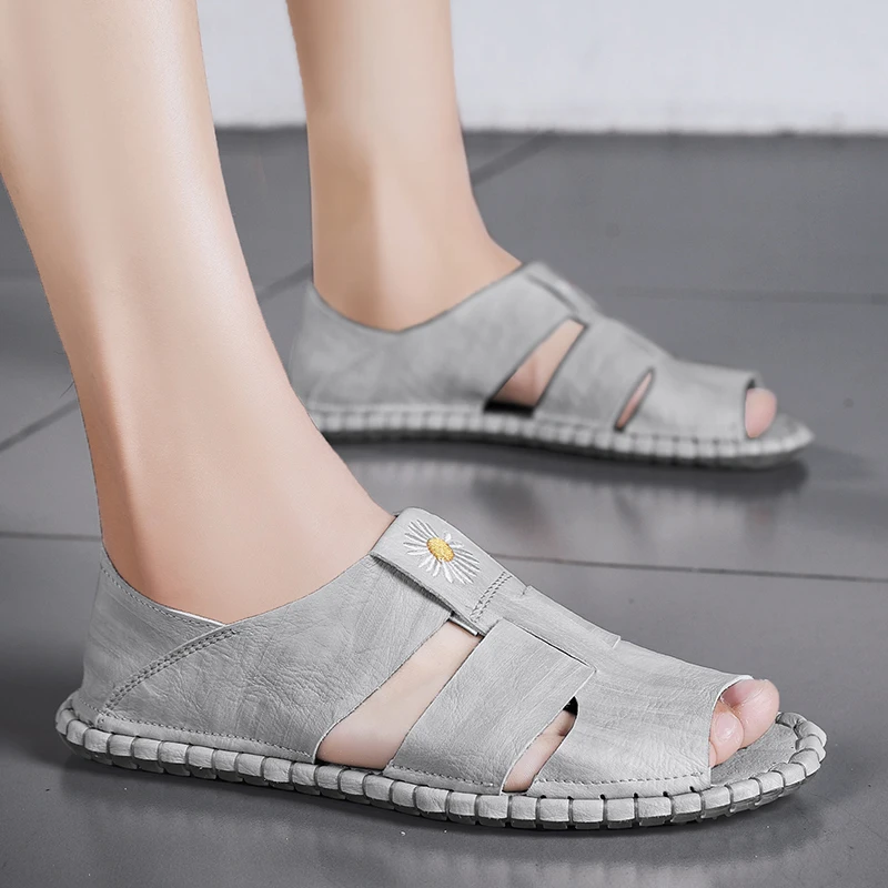 

Sandalias Deportivas Sandals Men Leather Male Shoes Summer Beach Sport Sandalias For Man 2019 Sandale Homme Ete Slippers 2020