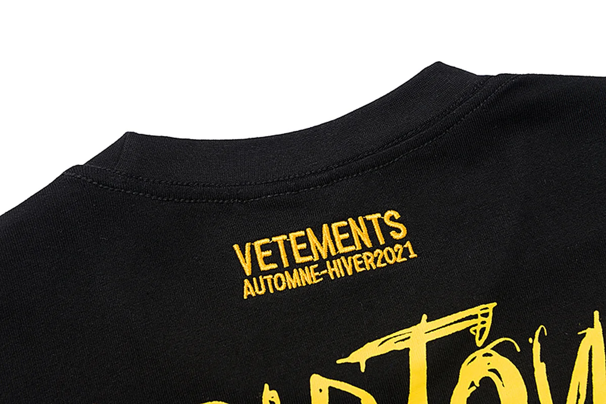 

VETEMENTS T Shirt Men Women Gold Printed Letter Trend Fashion Street T-shirt Casual Loose-fitting Short-sleeved T-shirt