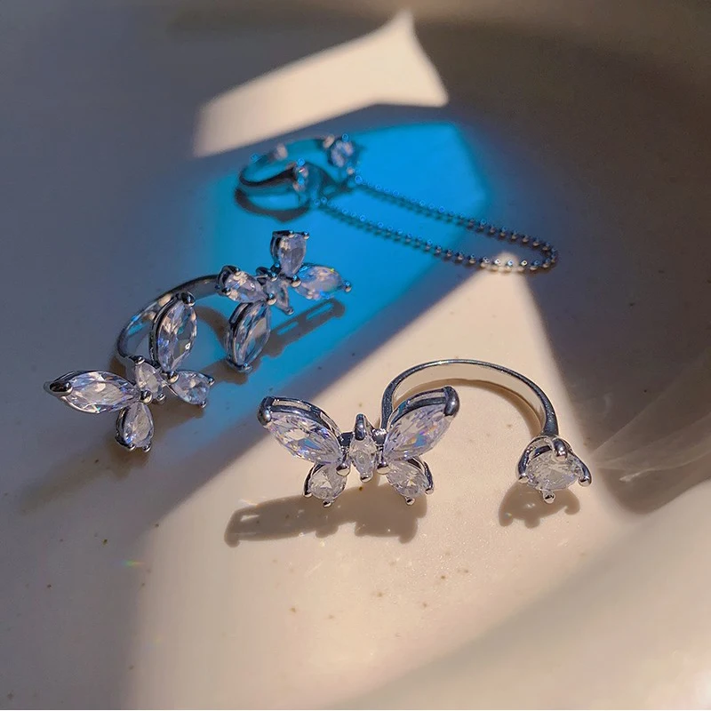 

New Fashion Jewelry Opening High-grade Copper Inlaid Zircon Butterfly Ring Luxury Shiny Cocktail Party Ring For Women 2021