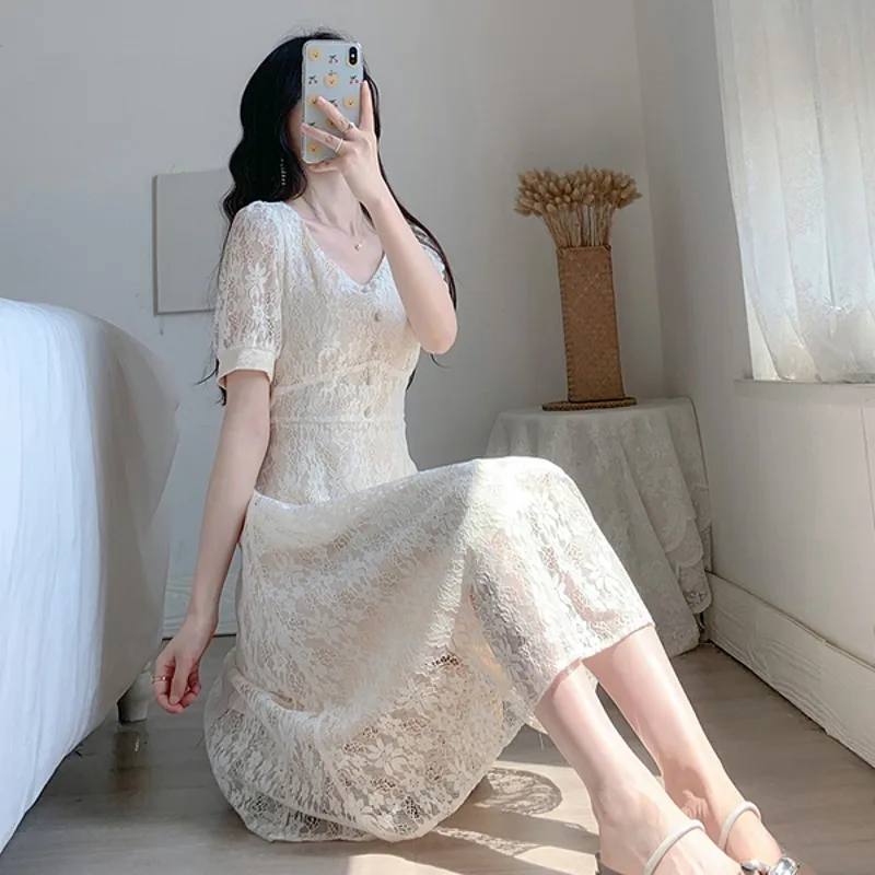 

2021 summer fashion casual double-layer V-neck lace gauze elegant temperament gentle wind French apricot lace fairy half-sleeved