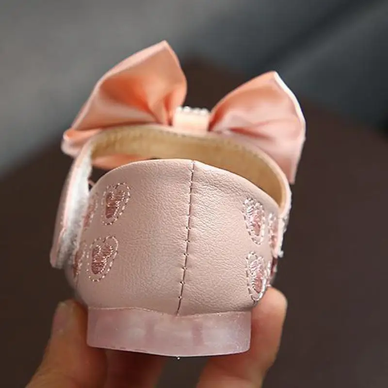 Кожаные туфли с бантом для девочек вечерние принцессы на плоской подошве мягкие