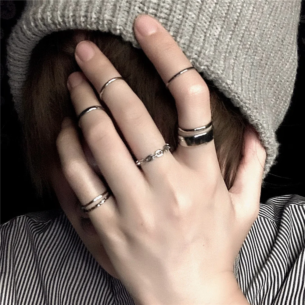 

One set of 7 unids / set of minimalist mixed Korean fashion rings, open geometric round metal rings, gold and silver, women's
