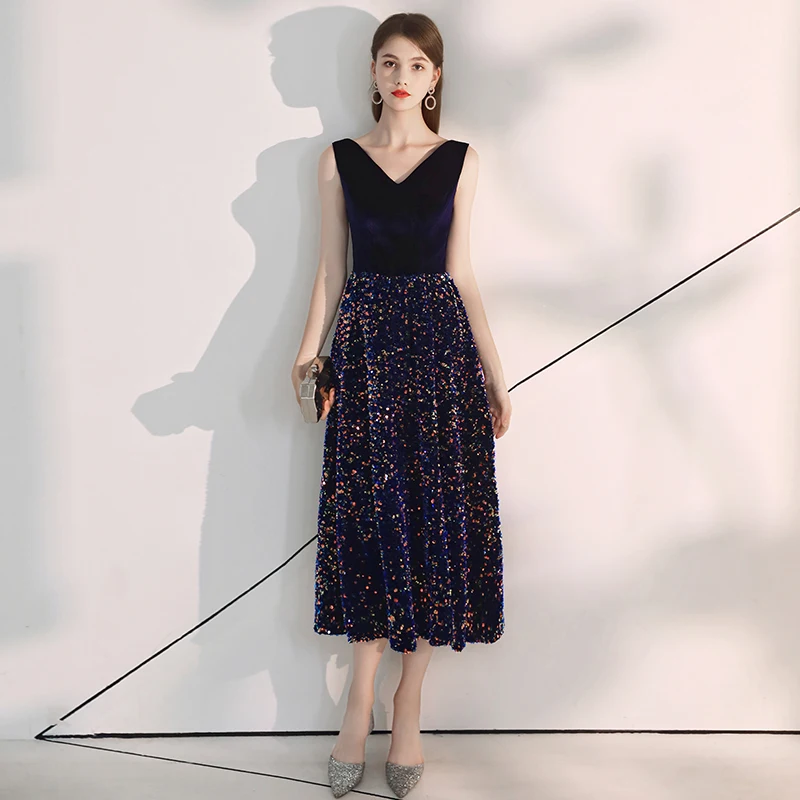 Женское вечернее платье без рукавов AE494 темно синее длинное элегантное трапеция