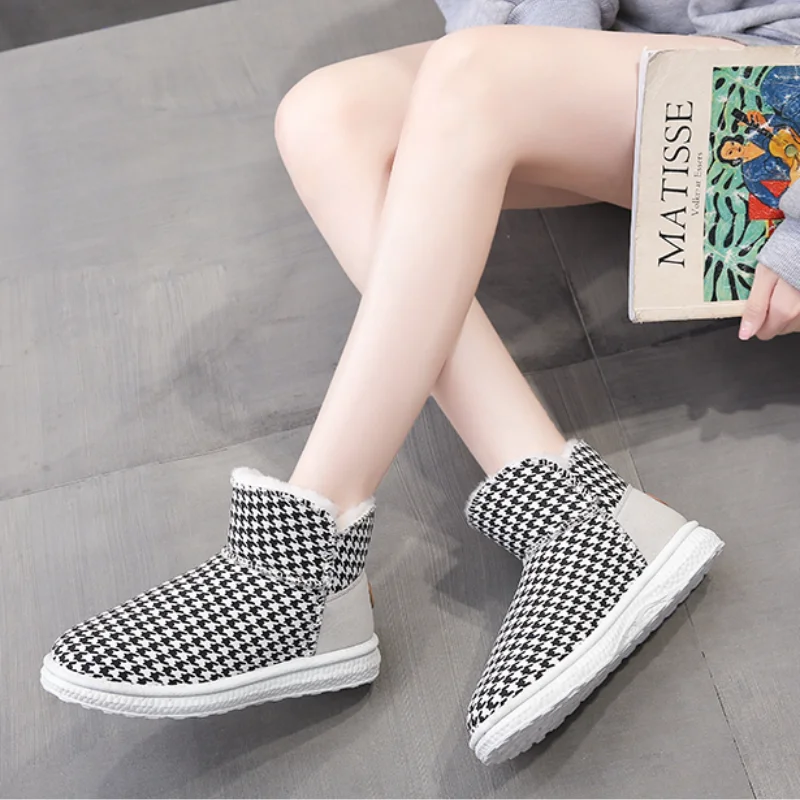 

Новинка Осень-зима 2021 модные и популярные Стильные женские ботильоны удобные и теплые короткие плюшевые женские зимние ботинки 41