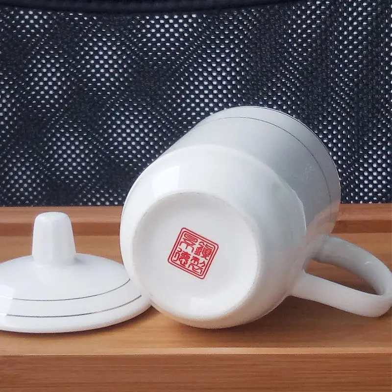 Керамическая чашка для чая бытовая чайная с крышкой кружка конференций отелей на