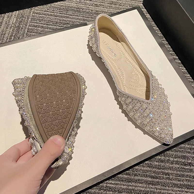 Балетки женские блестящие с кристаллами и жемчугом заостренный носок без