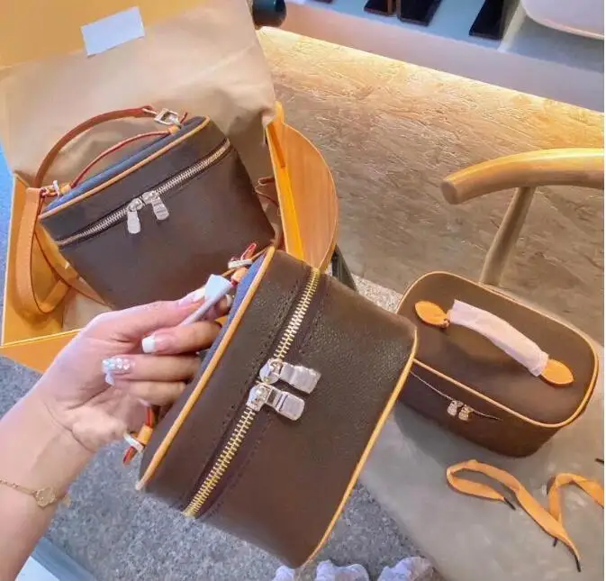 

Retro box cosmetic bag, high quality shoulder bag, all-match leather travel bag, lady storage bag, three sizes 25cm 19cm 15cm