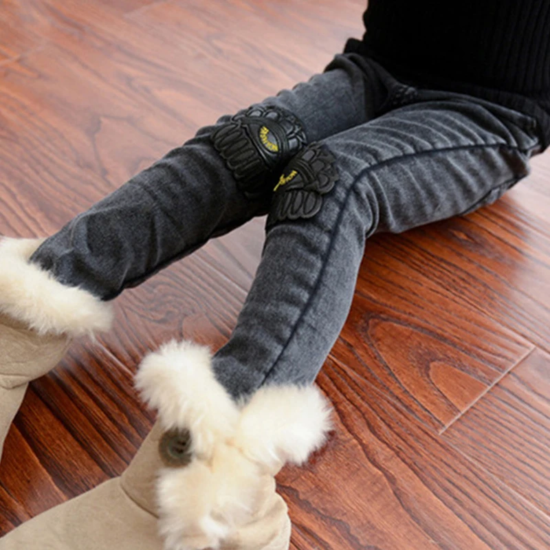 Одежда для детей зимние джинсы брюки девочек потертые длинные из плотной ткани