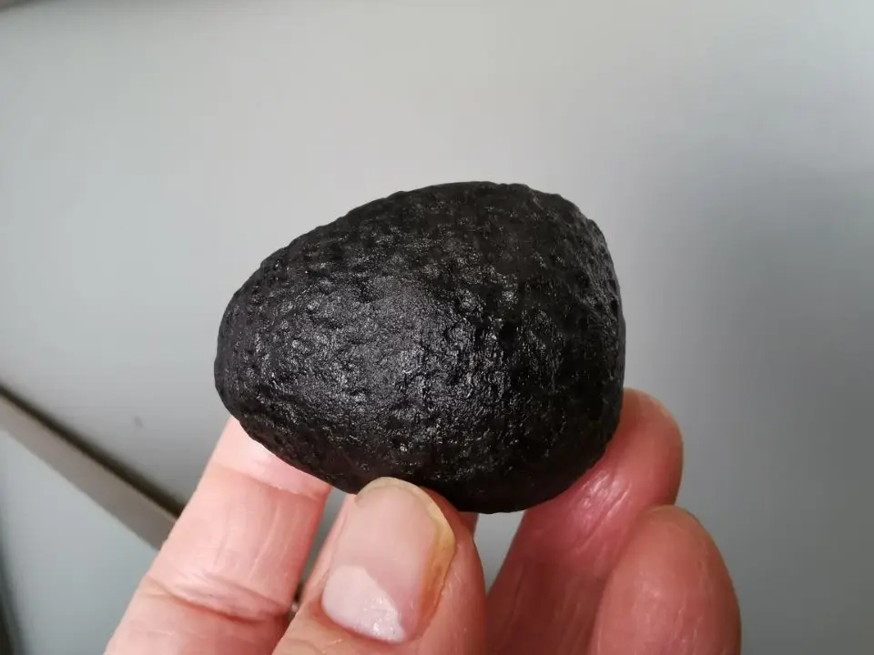 84 4 г натуральные черные Метеориты и Tektites образцы ювелирных изделий|meteorite