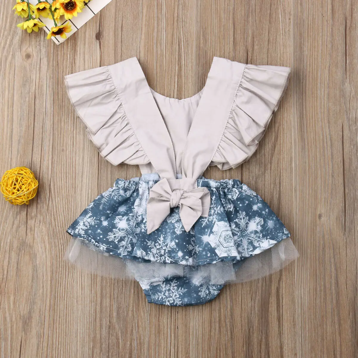 Новая Одежда для маленьких девочек Комбинезон с кружевным гофрированным