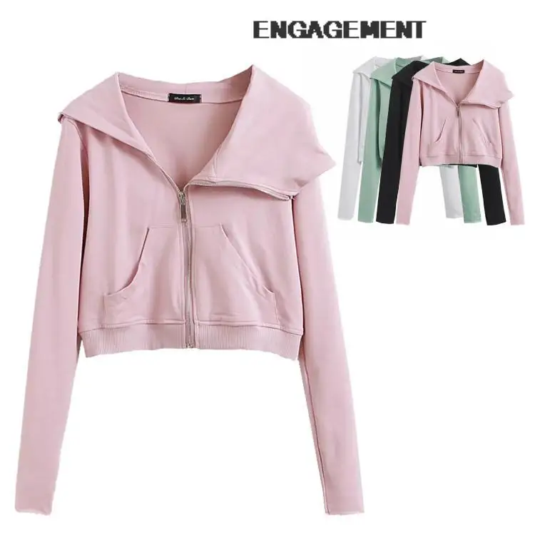 

Hoodies & Sweatshirts