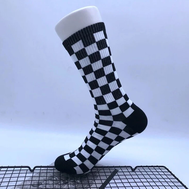 2020 новые модные носки мужские с популярным логотипом в уличном стиле Молодежные