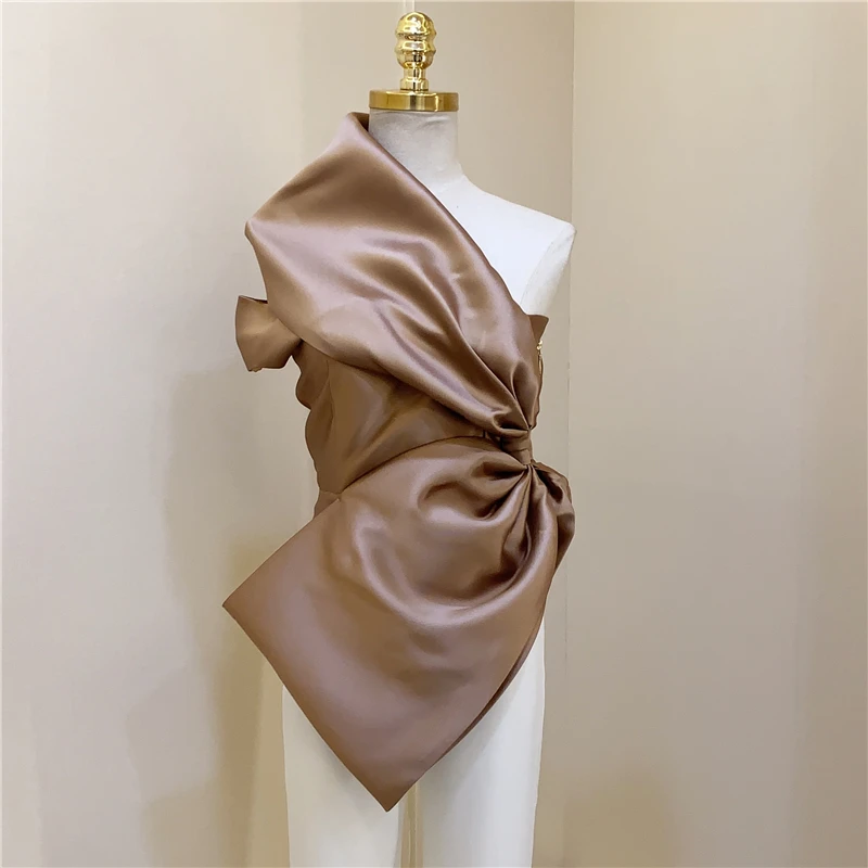 Женская атласная блузка GetSpring черная без рукавов с открытой спиной и открытыми