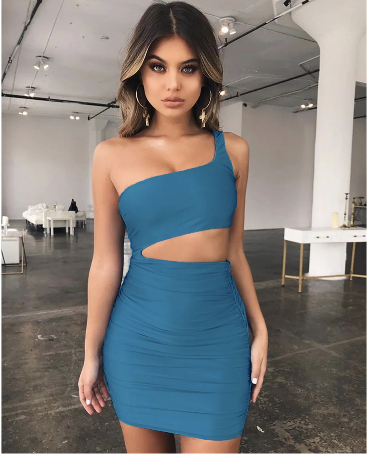

2021 spring and summer new one shoulder women's sexy nightclub hip dress