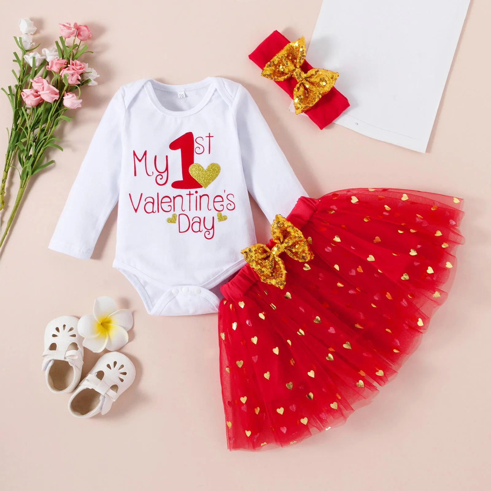 

Комплект одежды для маленьких девочек, Милая юбка из сетчатой пряжи с длинным рукавом и бантом, с принтом сердечек, на День святого Валентин...