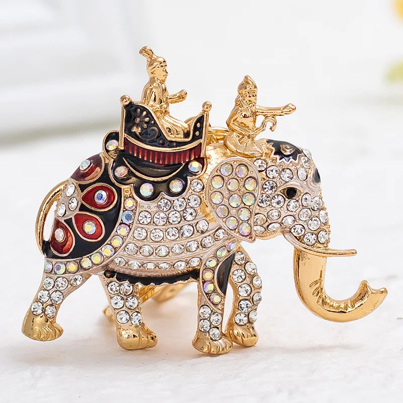 

2023 New Creative Crystal Rhinestone Elephant Key Chain Cute Animal Keychains Car Key Ring Bag Keyrings Pendant Fashion Jewelry