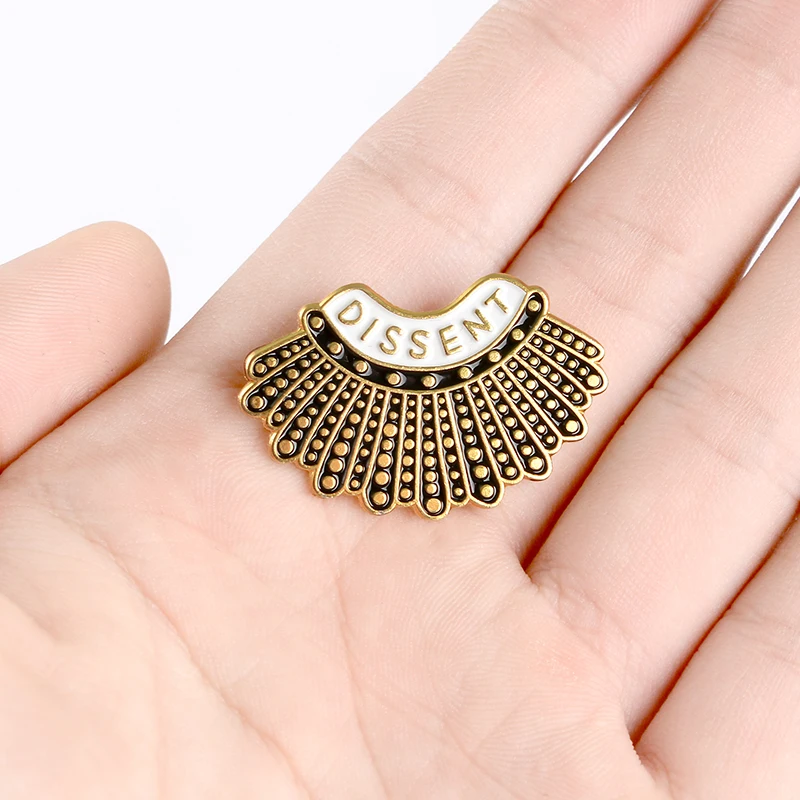 Золотая плиссированная юбка Dissent Феминистская эмалированная брошь Ruth Bader