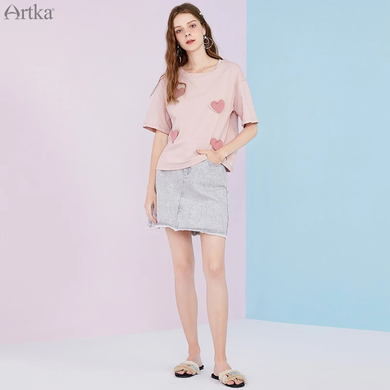 Женская футболка с круглым вырезом ARTKA розовая свободная укороченная коротким