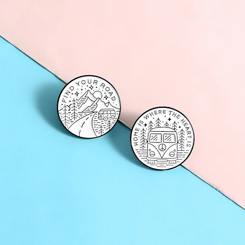 Новинка, брошь в форме дороги, круглая эмалированная брошь в форме поезда, брошь в форме сердца, значок путешественника, модные подарки Новинка, брошь в форме дороги, круглая эмалированная брошь в форме поезда, брошь в форме сердца, значок путешественника, модные подарки