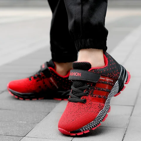 Детская одежда и обувь: кроссовки asics 