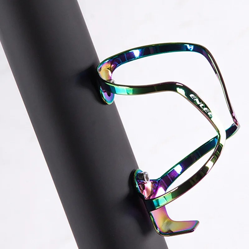 Цветной держатель для бутылки с водой велосипеда спорта на открытом воздухе