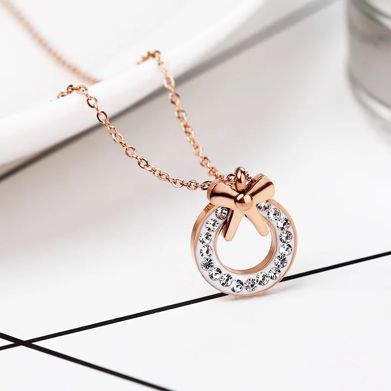Rose gold titanium steel necklace Anti-allergy and non-discoloration Bow tie clavicle | Украшения и аксессуары