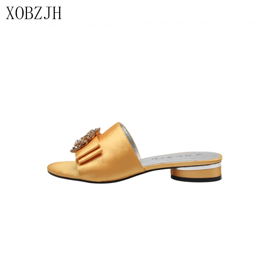 Летняя женская обувь сандалии на плоской подошве роскошная со стразами