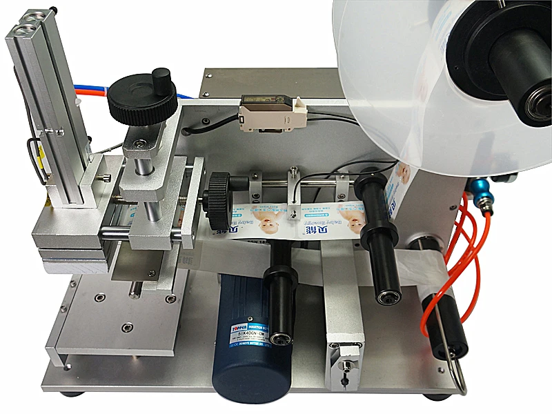 Полуавтоматический пневматический плоский этикеточный аппарат для маркировки