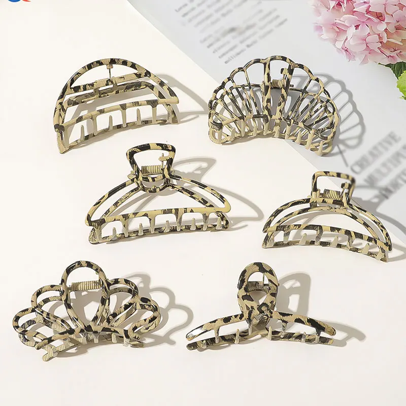 

Fashion Leopard Metal Hair Claws Catch Clip Square Cross Triangle Geometric Hair Clip Ponytail Clip Women Girls Hair Accessories