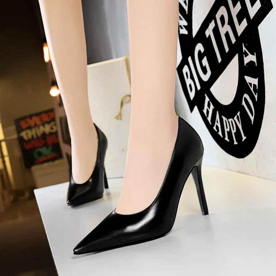 

Soft Leather Concise High-Heeled Women's Shoes Sexy V-mouth Show Thin Women Pumps Fashion High Heels Ladies Office Shoes