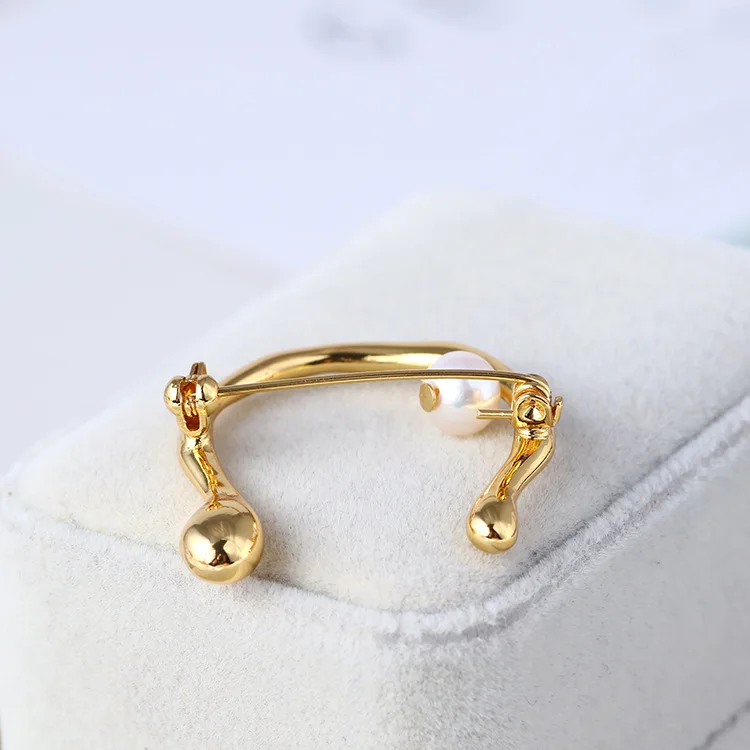 

European and American U-shaped pin brooch cardigan accessories