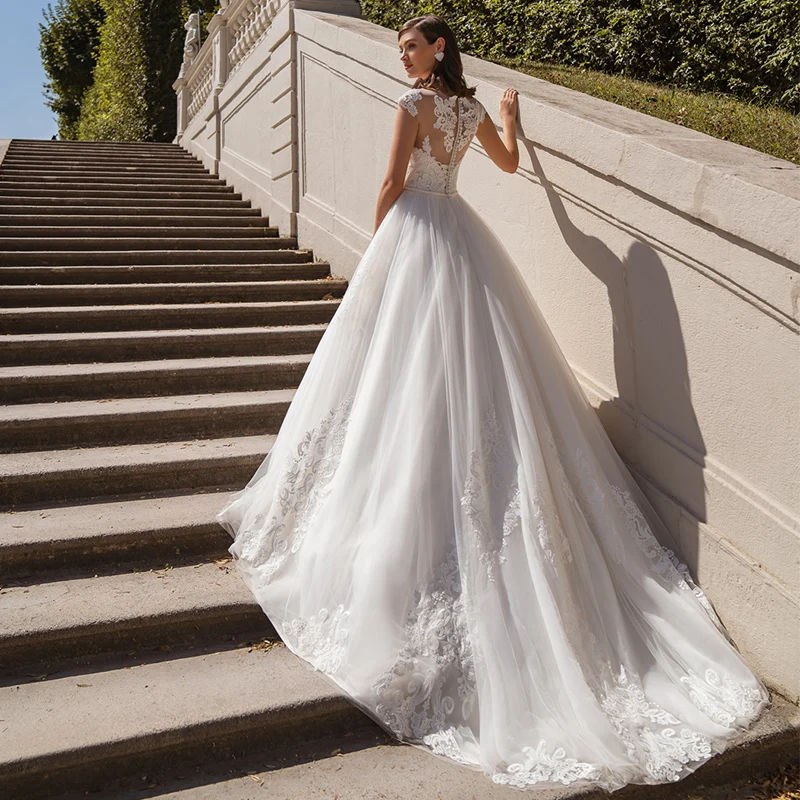 

A-Line Wedding Dress 2021 Elegant Scoop Neck Cap Sleeve Appliques Lace Court Train Tulle Bridal Gowns Custom Made