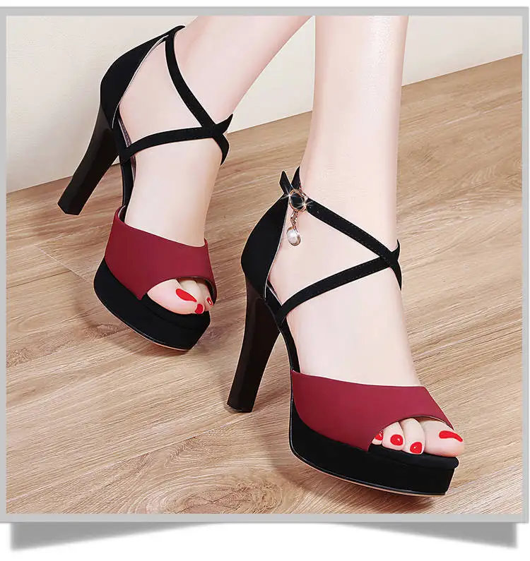 Женские праздничные босоножки на высоком каблуке летние сандалии с ремешком