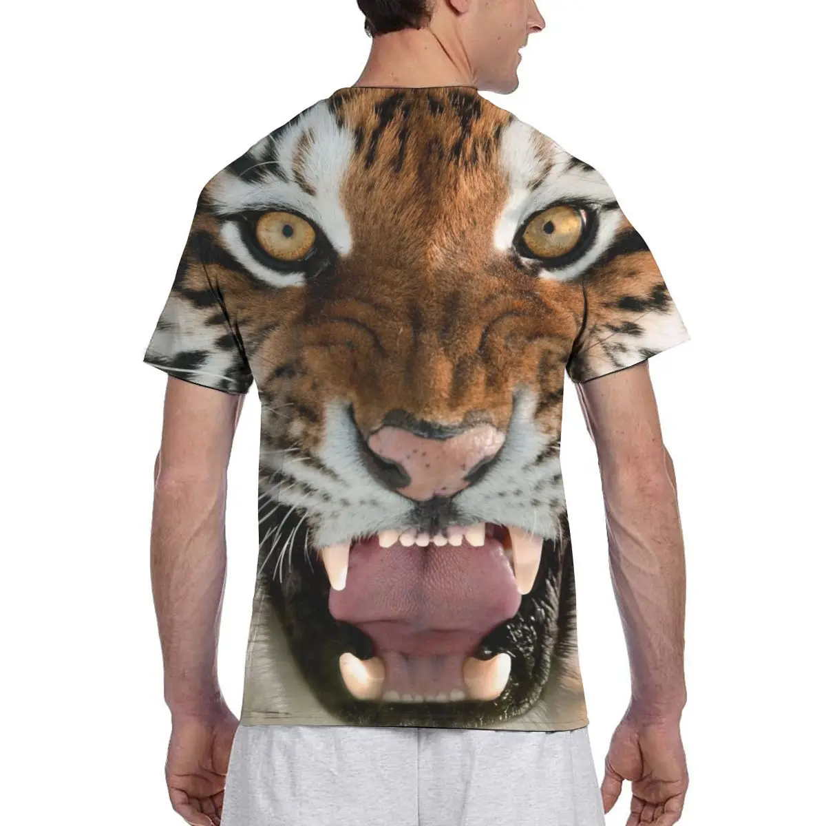 

Animals,Amur tigerMen's T Shirt