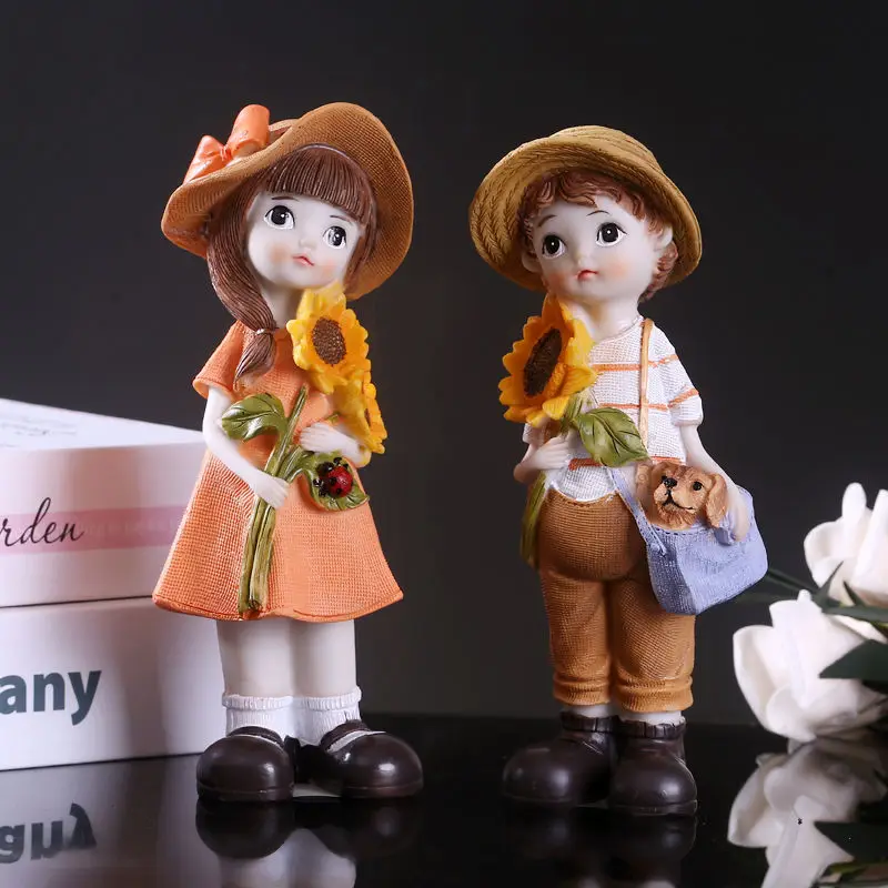 2PCS Couple Character Ornaments Nordic Sunflower Resin Crafts For Home Garden Decor Creative Boys And Girls Wedding Gift
