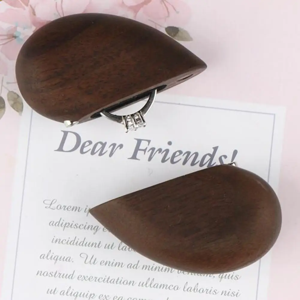 

Ring Storage Box Exquisite Collection Heart-shaped Creative Black Walnut Ring Box for Wedding